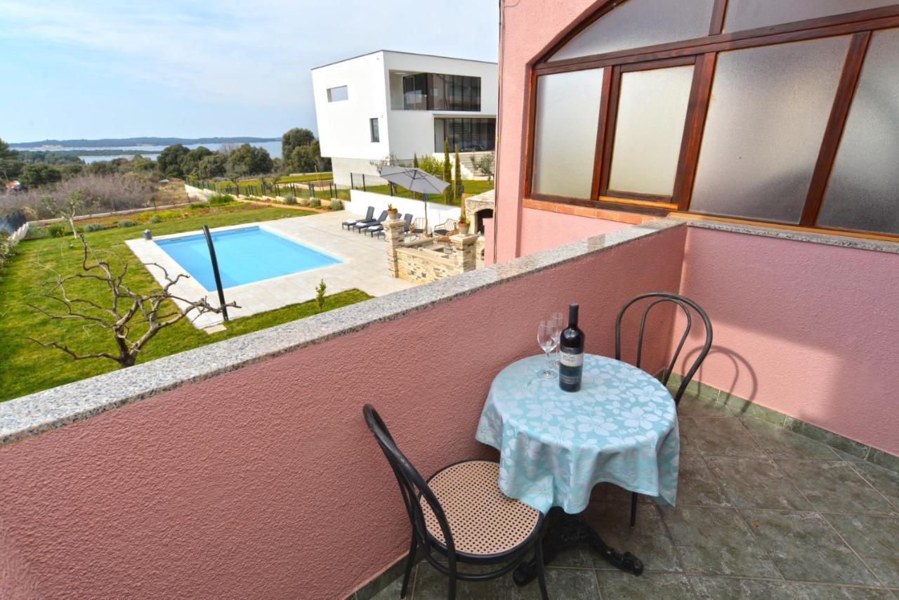 Violete 742 Apartman *